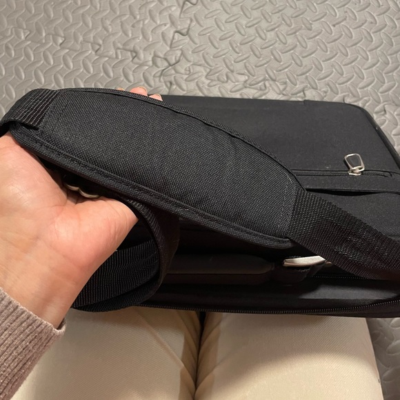 Laptop bag - Picture 9 of 9